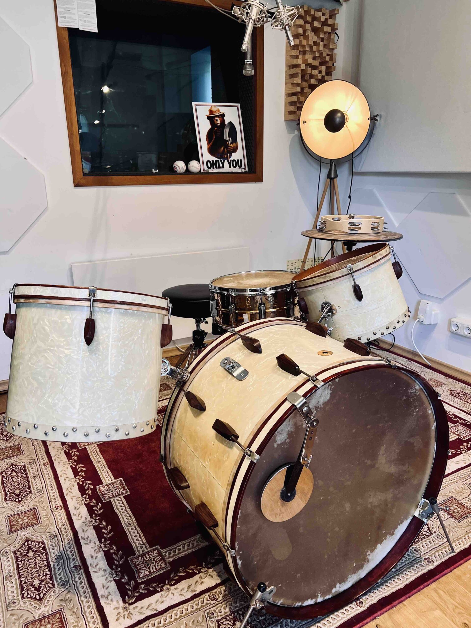 Read more about the article SLINGERLAND Rolling Bomber